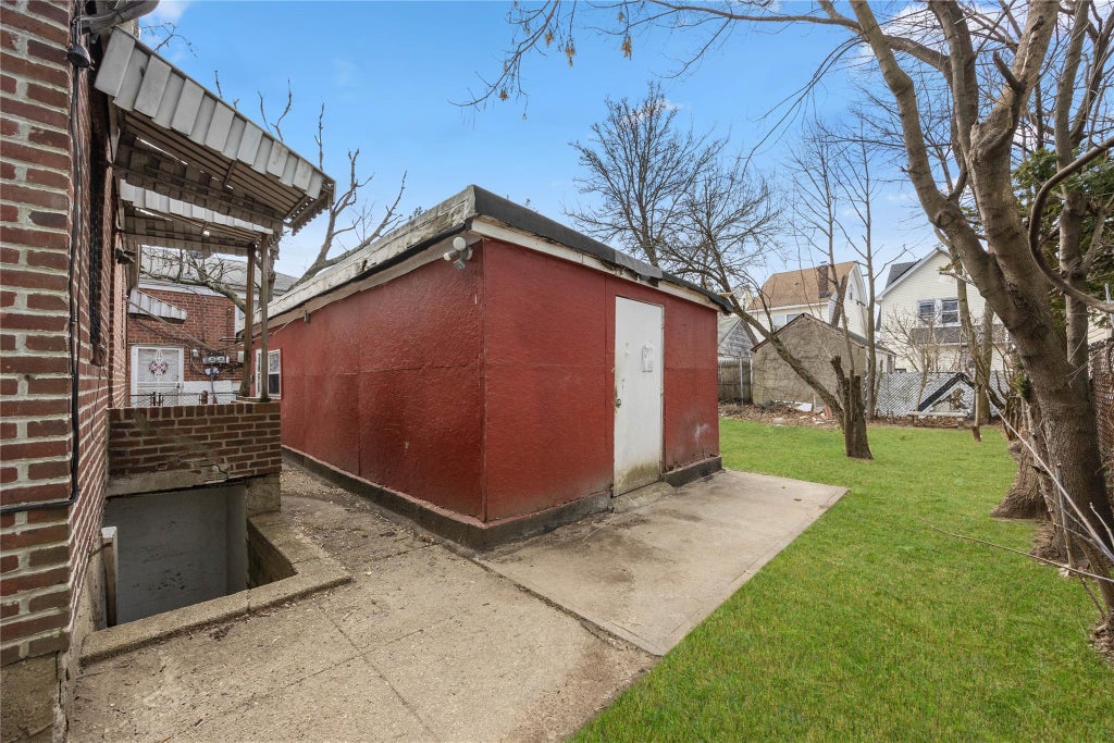 26 of 31 - Undisclosed, Saint Albans, NY