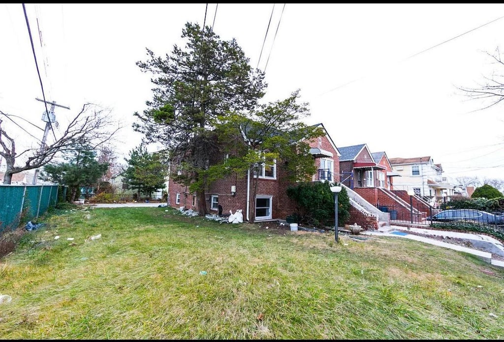 1 of 18 - Undisclosed, Saint Albans, NY
