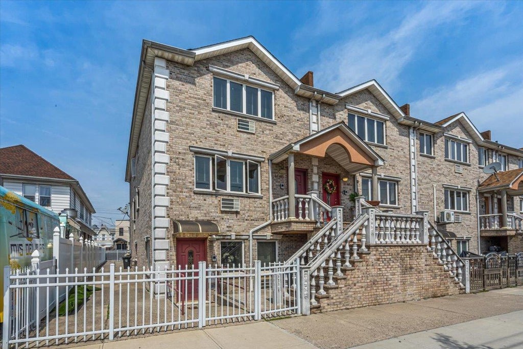 1 of 34 - 6147 Grand Avenue, Maspeth, NY
