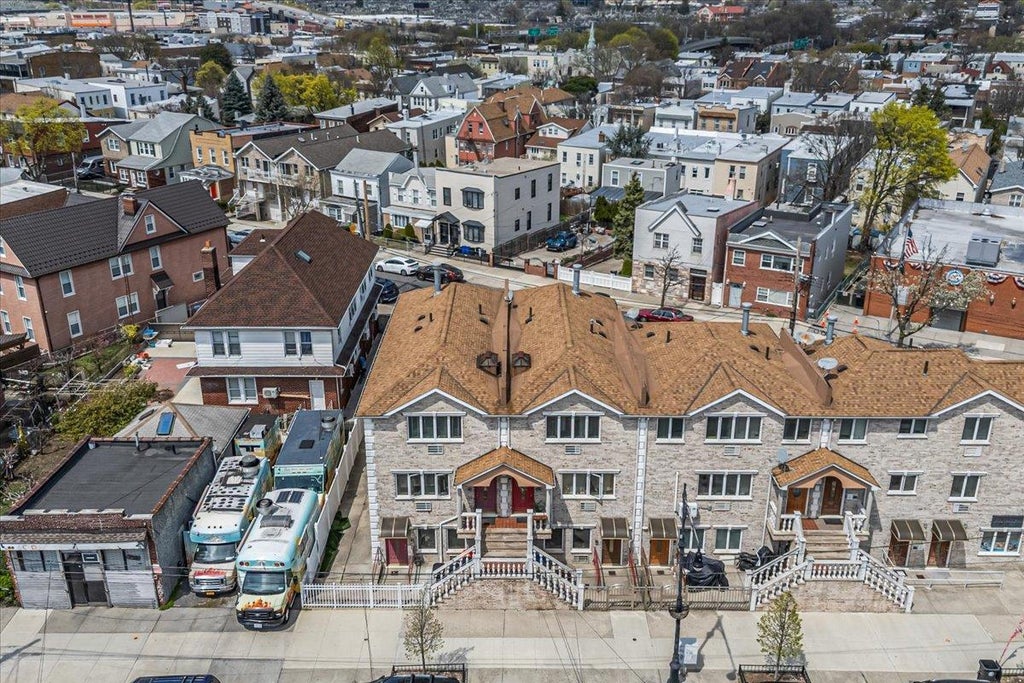 5 of 34 - 6147 Grand Avenue, Maspeth, NY