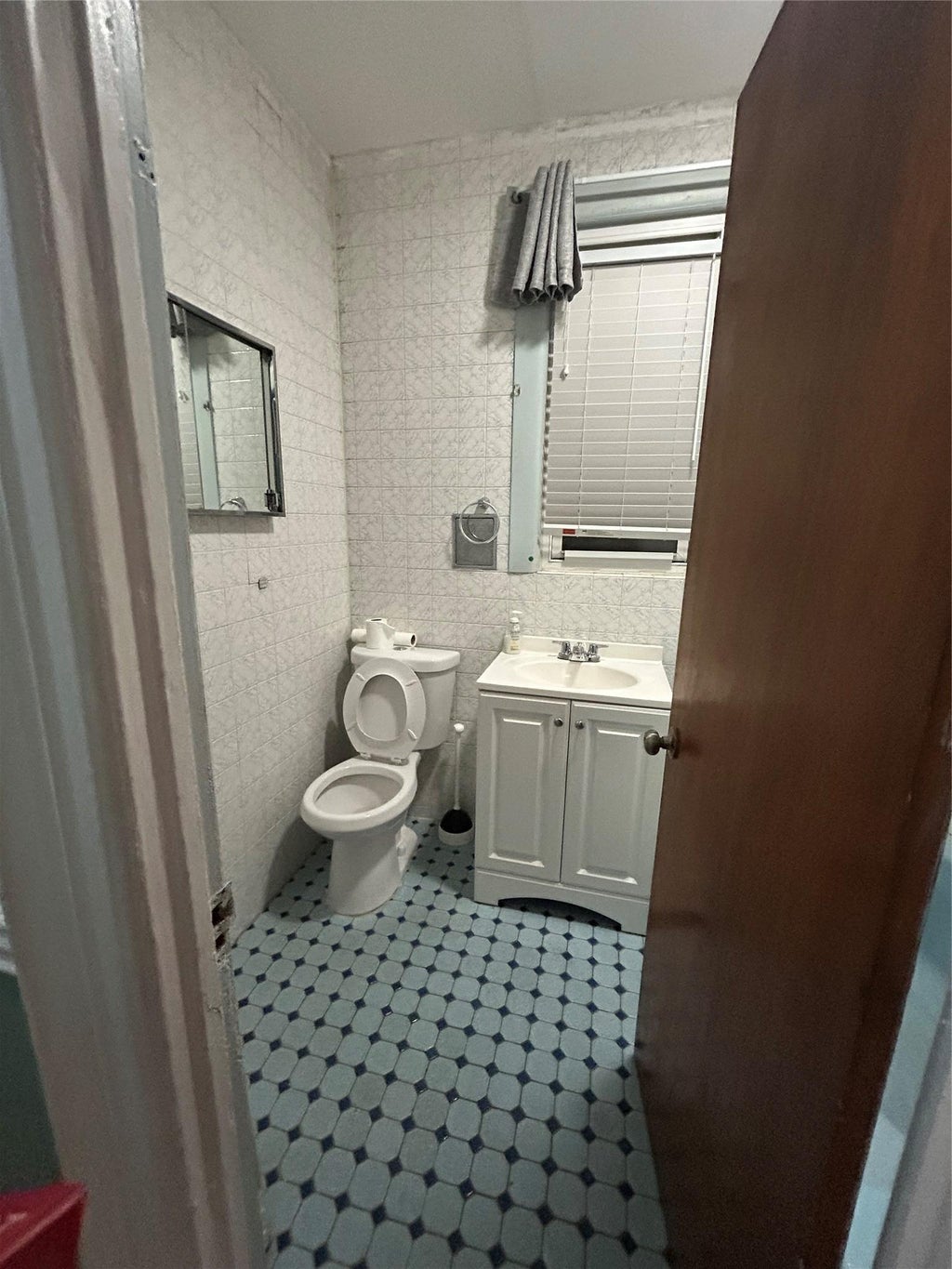 5 of 28 - 1859 Matthews Avenue, Bronx, NY