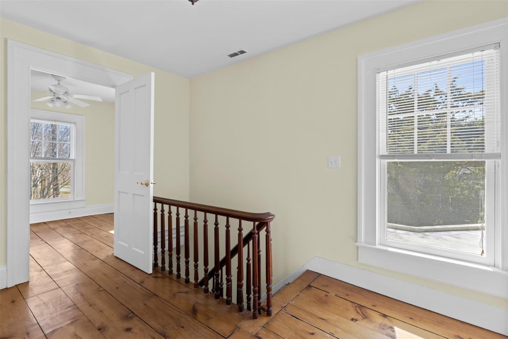 12 of 28 - 25105 Main Road, Orient, NY
