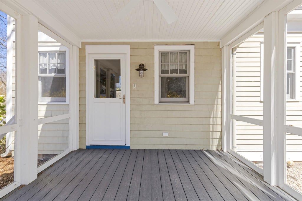 17 of 28 - 25105 Main Road, Orient, NY