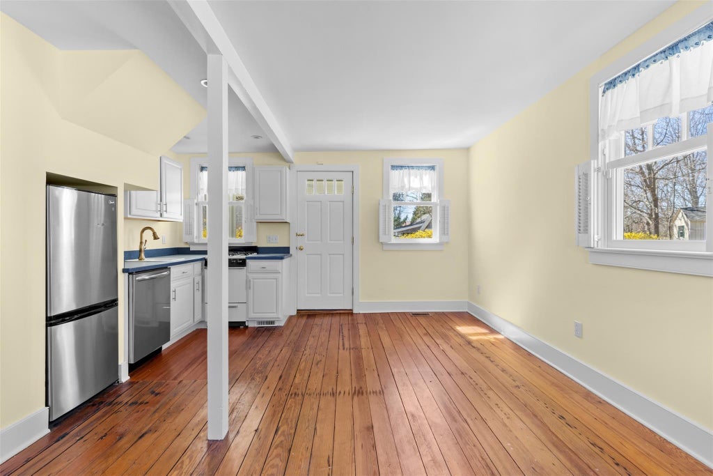 18 of 28 - 25105 Main Road, Orient, NY