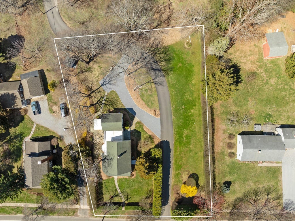 26 of 28 - 25105 Main Road, Orient, NY