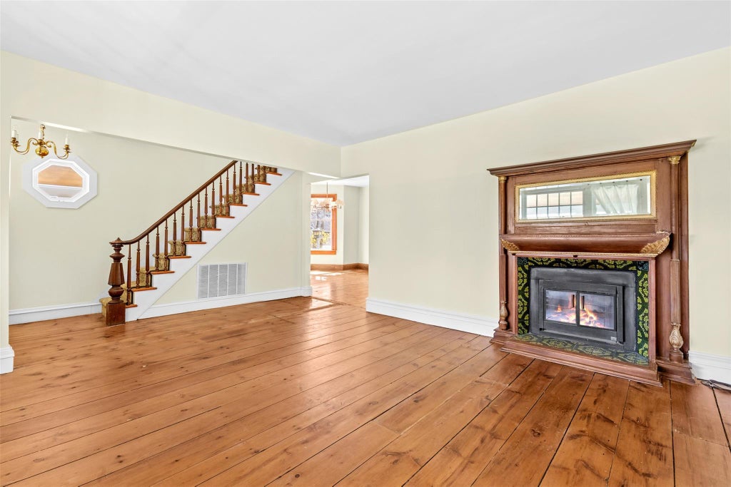 4 of 28 - 25105 Main Road, Orient, NY
