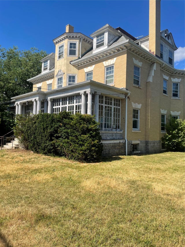 165 Summit Avenue, Mount Vernon