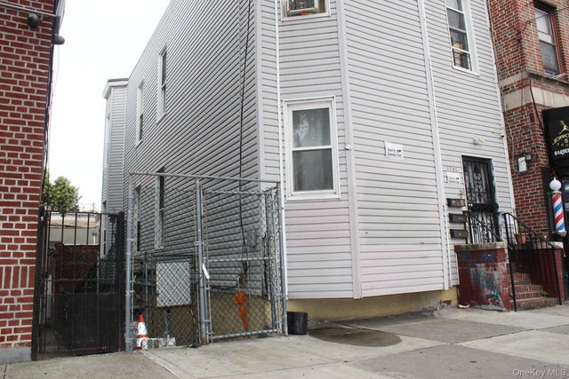 Photo of Listing #890156