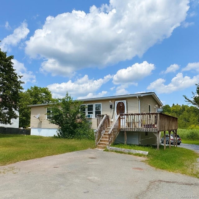 105-107 E Cold Spring Road, Monticello