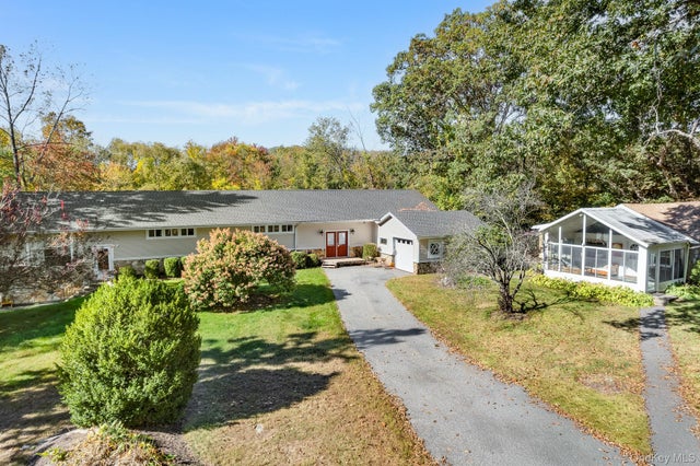 553 Hosner Mountain Road, Stormville