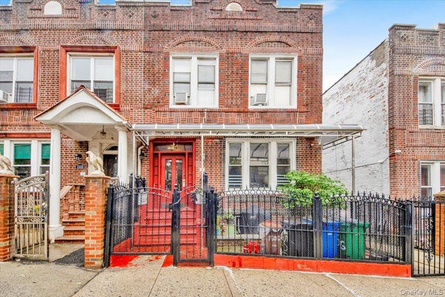 Photo of Listing #924235