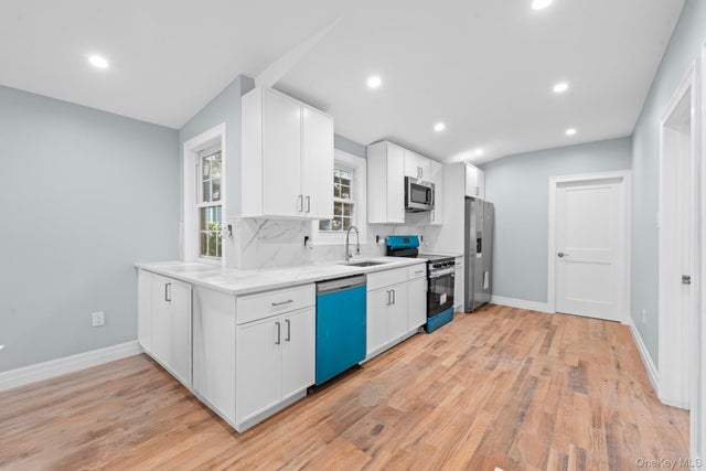 Photo of Listing #926904