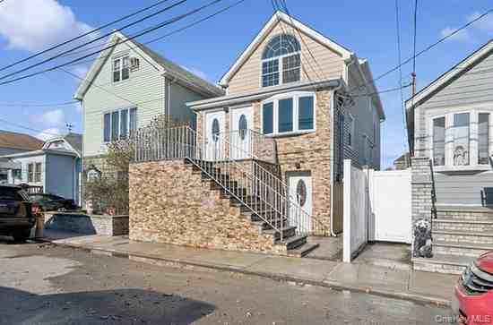 10223 164th Drive, Howard Beach