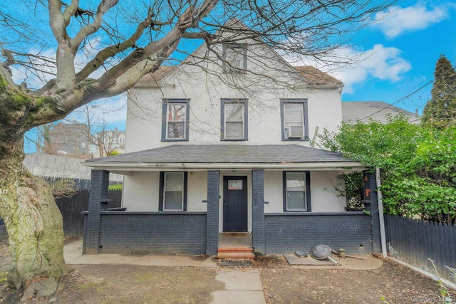 10 Everett Street, New Rochelle