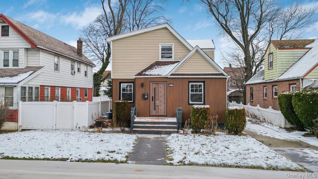 118-27 201st Street, Saint Albans