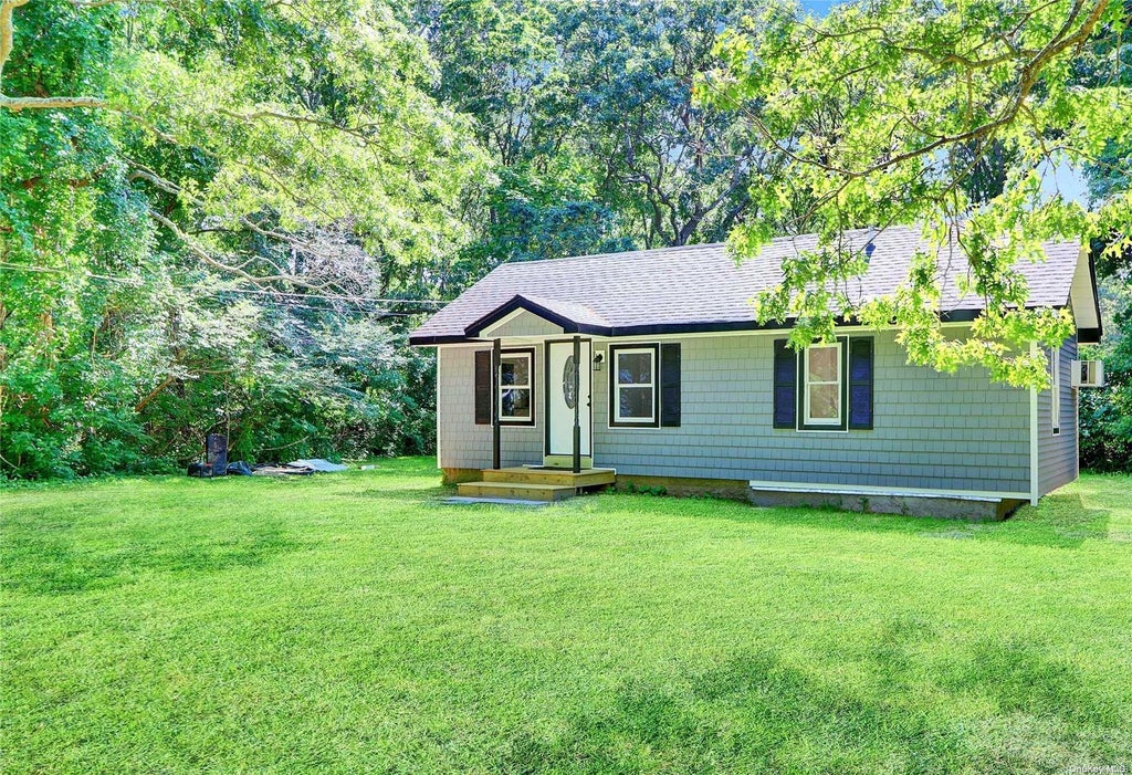 5 of 21 - 46 Bernstein Boulevard, Center Moriches, NY