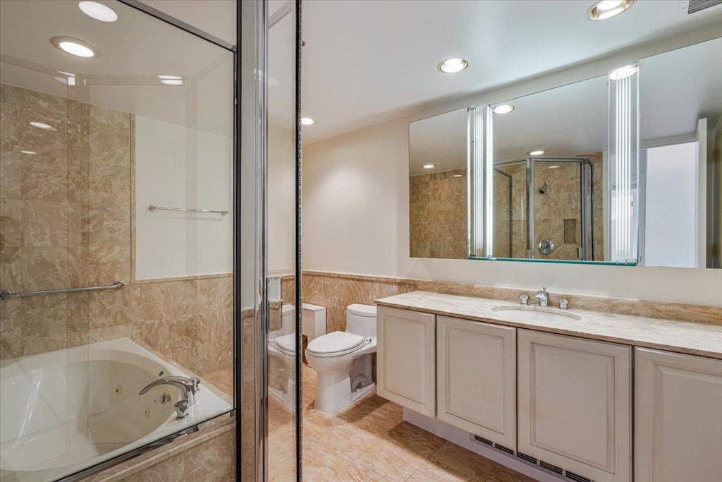 11 of 24 - 100 Hilton Avenue # 604, Garden City, NY