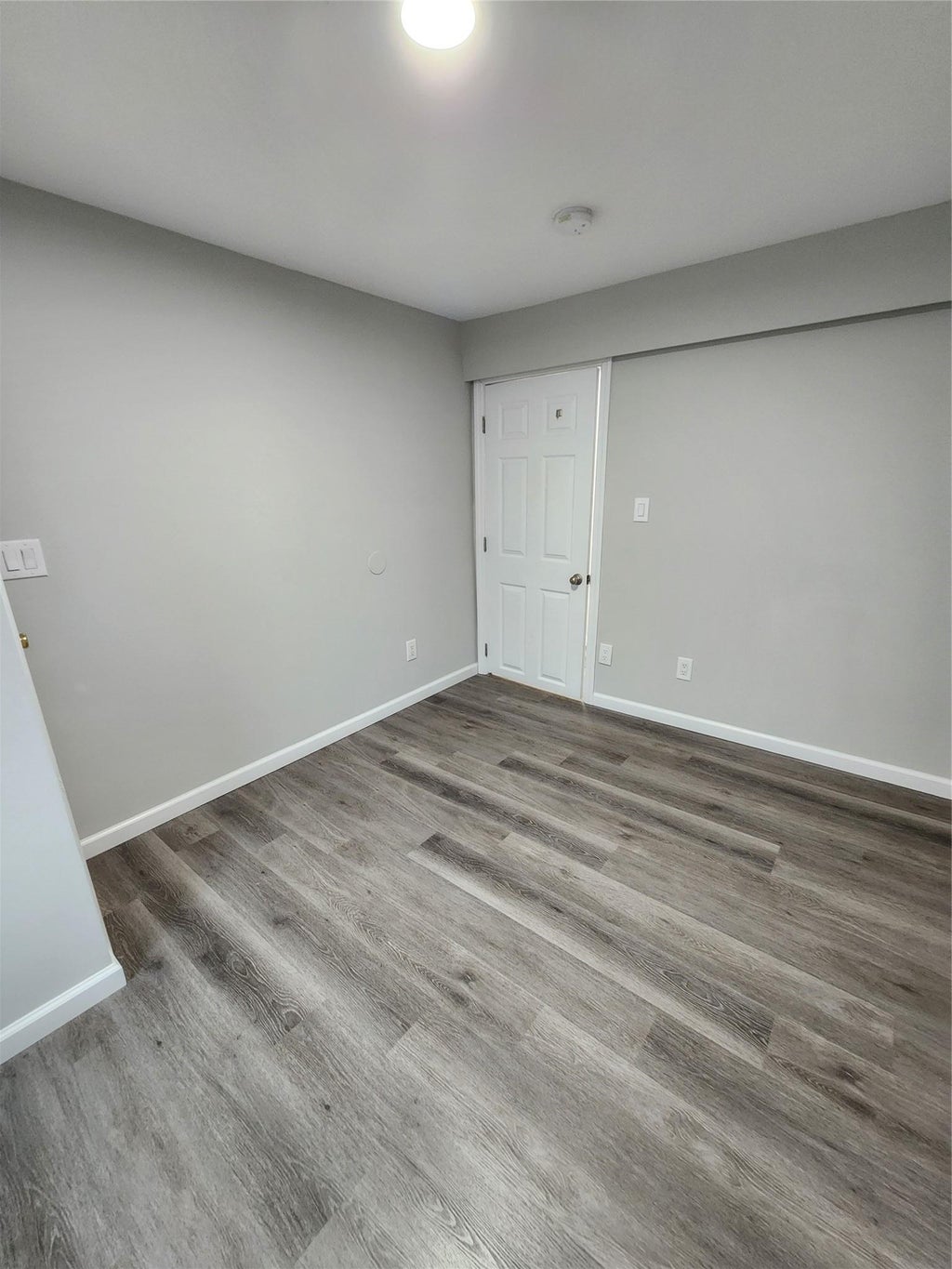 9 of 11 - 27 Estates Lane, Shoreham, NY