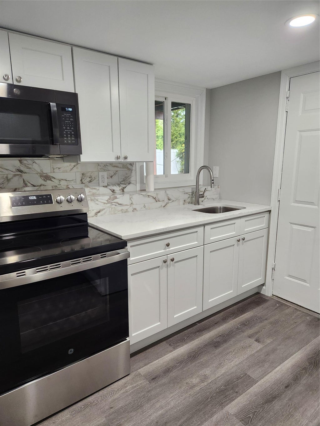 3 of 11 - 27 Estates Lane, Shoreham, NY
