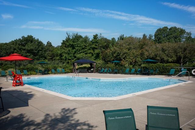 1 of 3 - 1000 Saddle Rock Road 209, Holbrook, NY