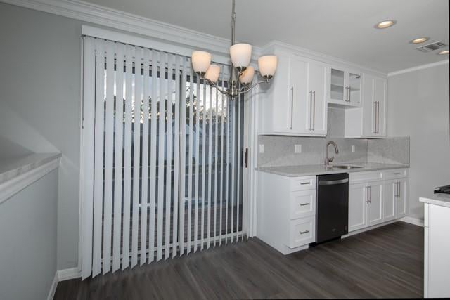 3 of 11 - 1000 Saddle Rock Road 1807, Holbrook, NY