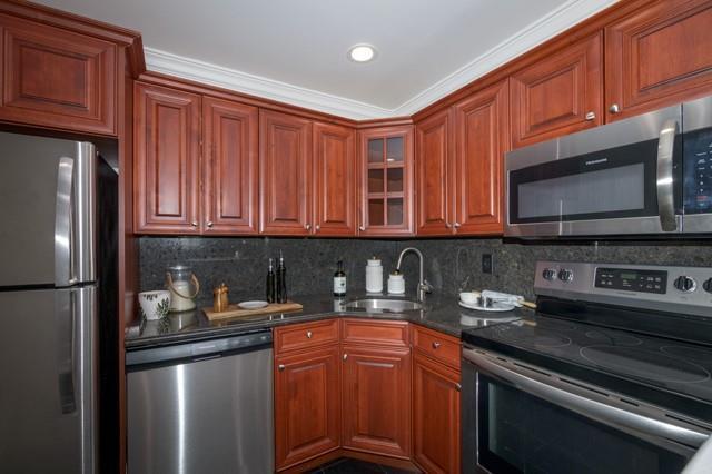 1 of 7 - 136 Easy St. # 136e, Sayville, NY