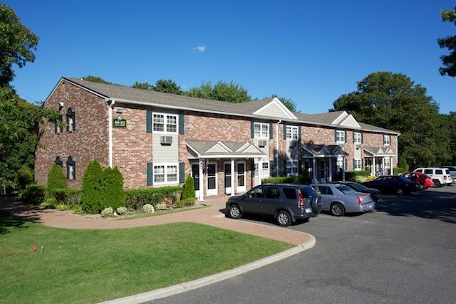 6 of 7 - 136 Easy St. # 136e, Sayville, NY