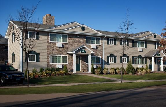 1 of 6 - 207 Lakeland Avenue # 1-4a, Sayville, NY