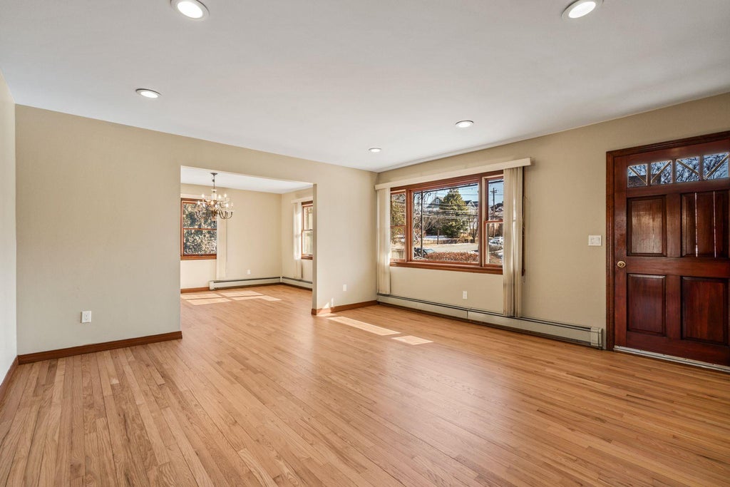 4 of 17 - 43 Elm Avenue, Glen Cove, NY
