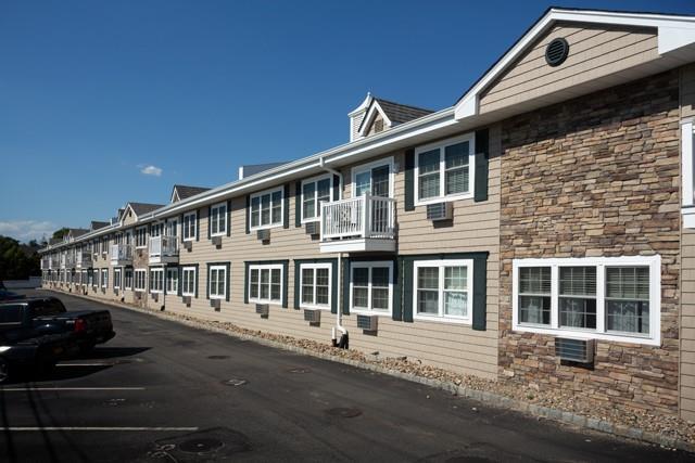 3 of 5 - 333 Candee Avenue # H5, Sayville, NY