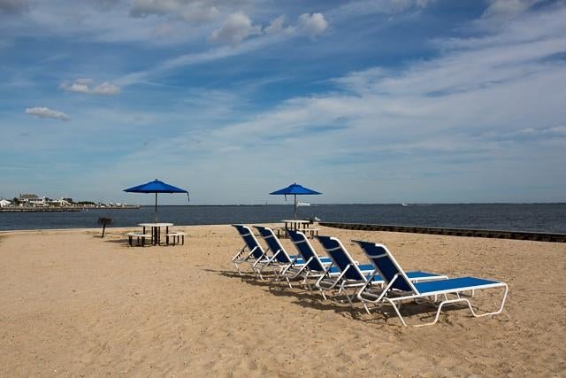 4 of 5 - 333 Candee Avenue # H5, Sayville, NY