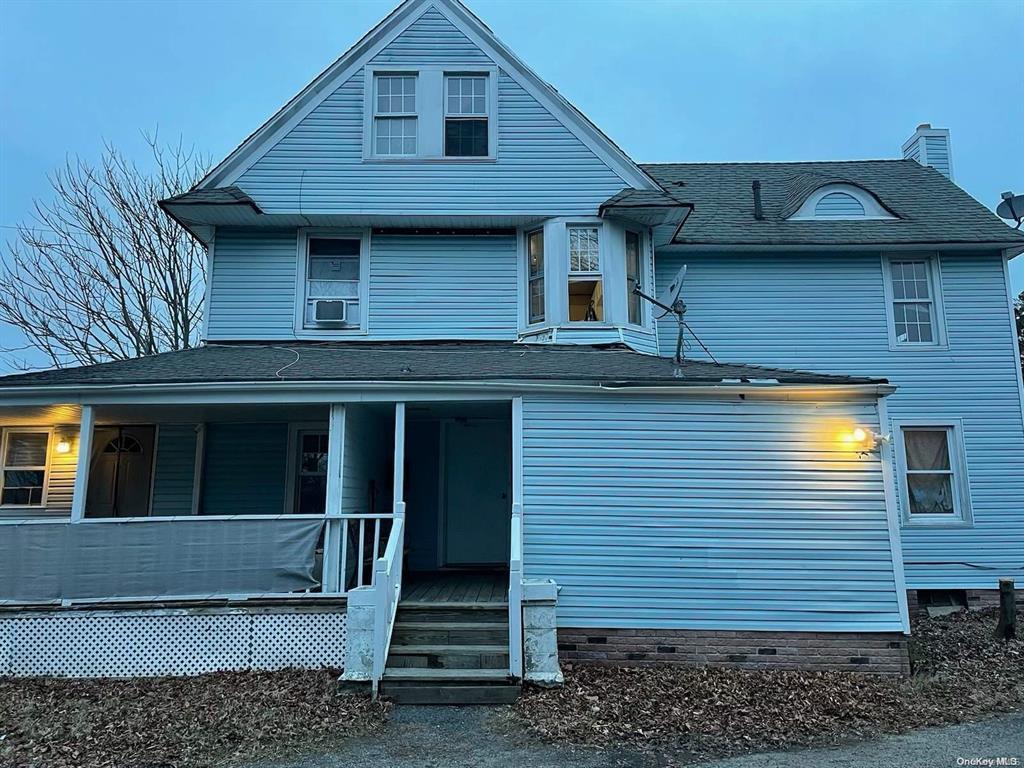 1 of 6 - 25 Clinton Avenue, Bay Shore, NY