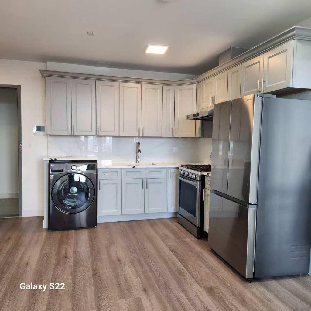 1 of 7 - 63-68 Austin St. # 9c, Rego Park, NY