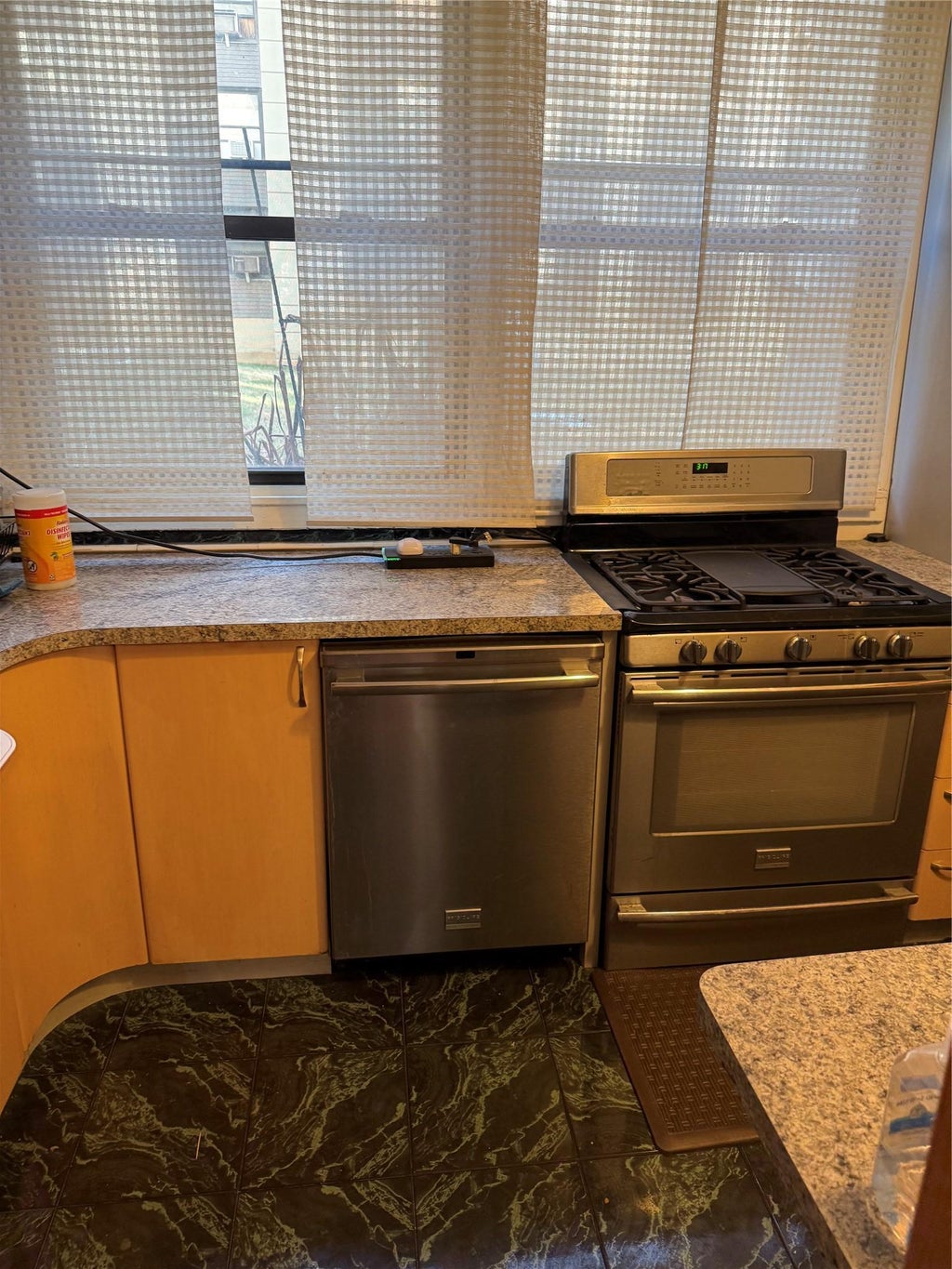 5 of 22 - 98-22 63rd Drive 63rd Drive # 1-e, Rego Park, NY