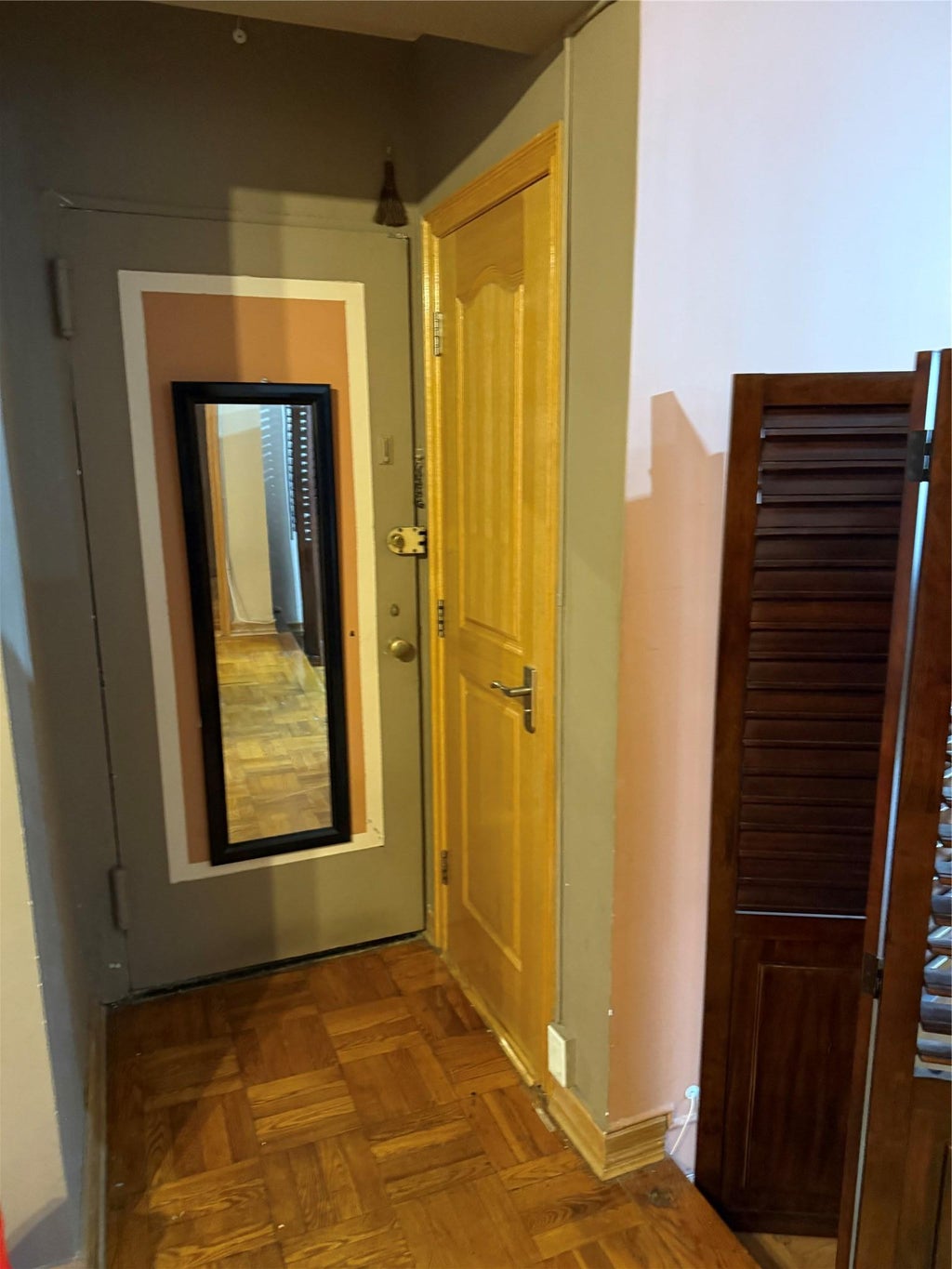 8 of 22 - 98-22 63rd Drive 63rd Drive # 1-e, Rego Park, NY
