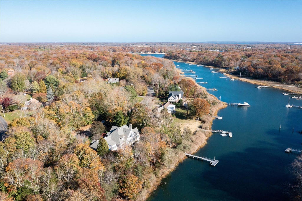 2 of 21 - 190 Jackson Landing, Mattituck, NY