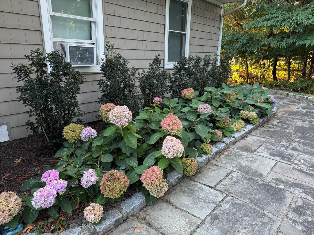 3 of 17 - 3705 Wells Road, Peconic, NY