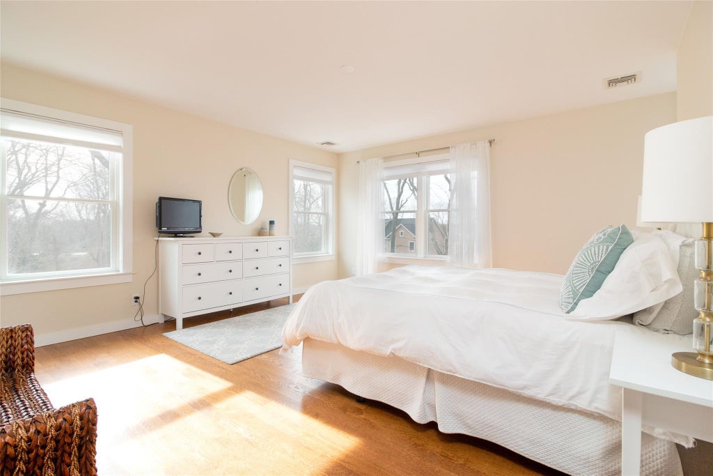 19 of 27 - 485 Hickory Avenue, Southold, NY
