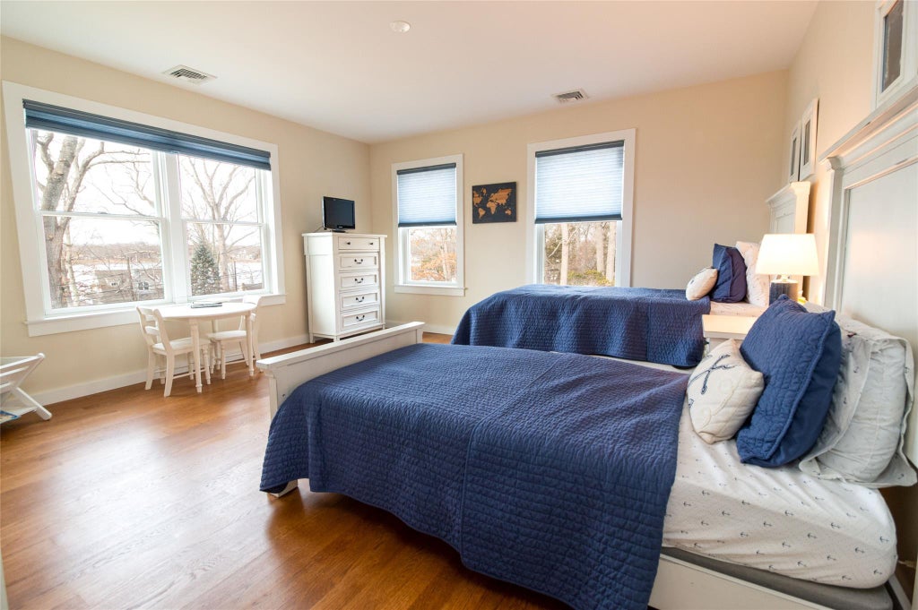 23 of 27 - 485 Hickory Avenue, Southold, NY