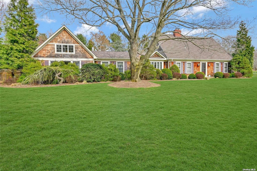 1 of 30 - 185 Wiggins Lane, Greenport, NY