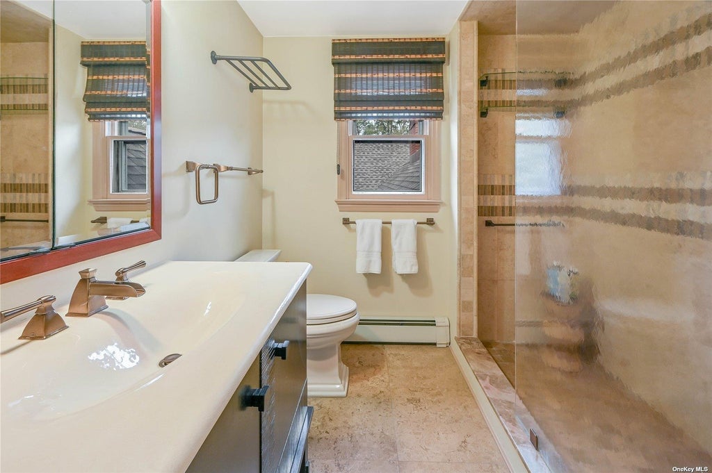 25 of 30 - 185 Wiggins Lane, Greenport, NY