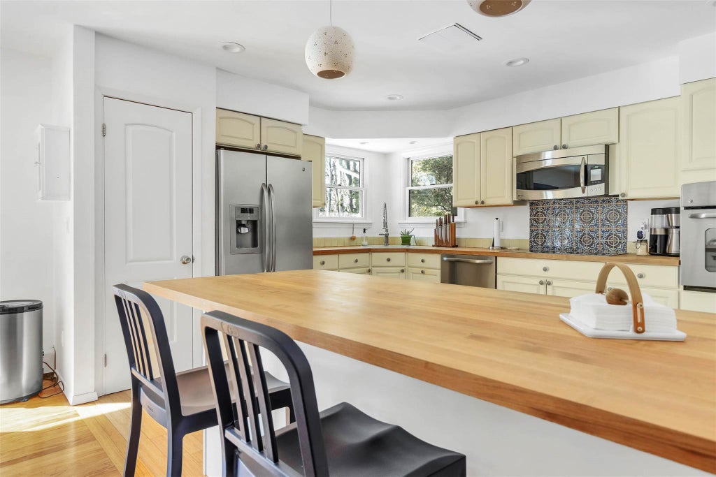 9 of 36 - 485 Pine Road, Southold, NY