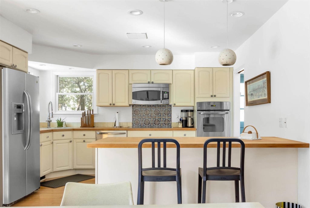 7 of 36 - 485 Pine Road, Southold, NY