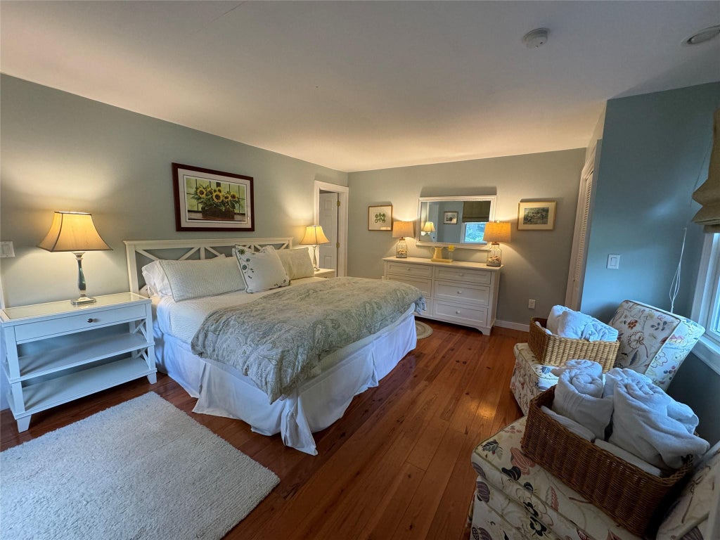10 of 31 - 1429 Peconic Bay Boulevard, Laurel, NY