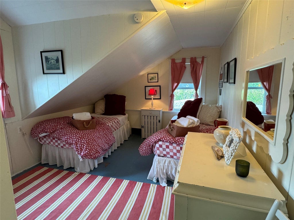 13 of 31 - 1429 Peconic Bay Boulevard, Laurel, NY