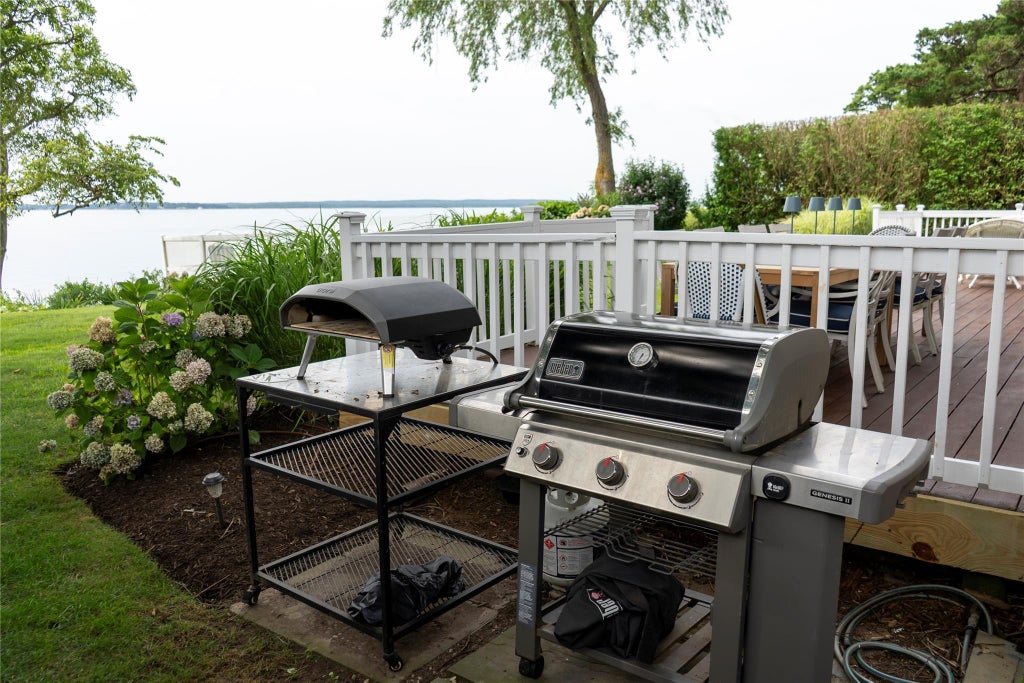27 of 31 - 1429 Peconic Bay Boulevard, Laurel, NY
