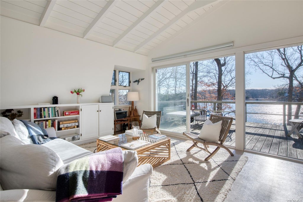 1 of 18 - 1500 Trumans Path, East Marion, NY