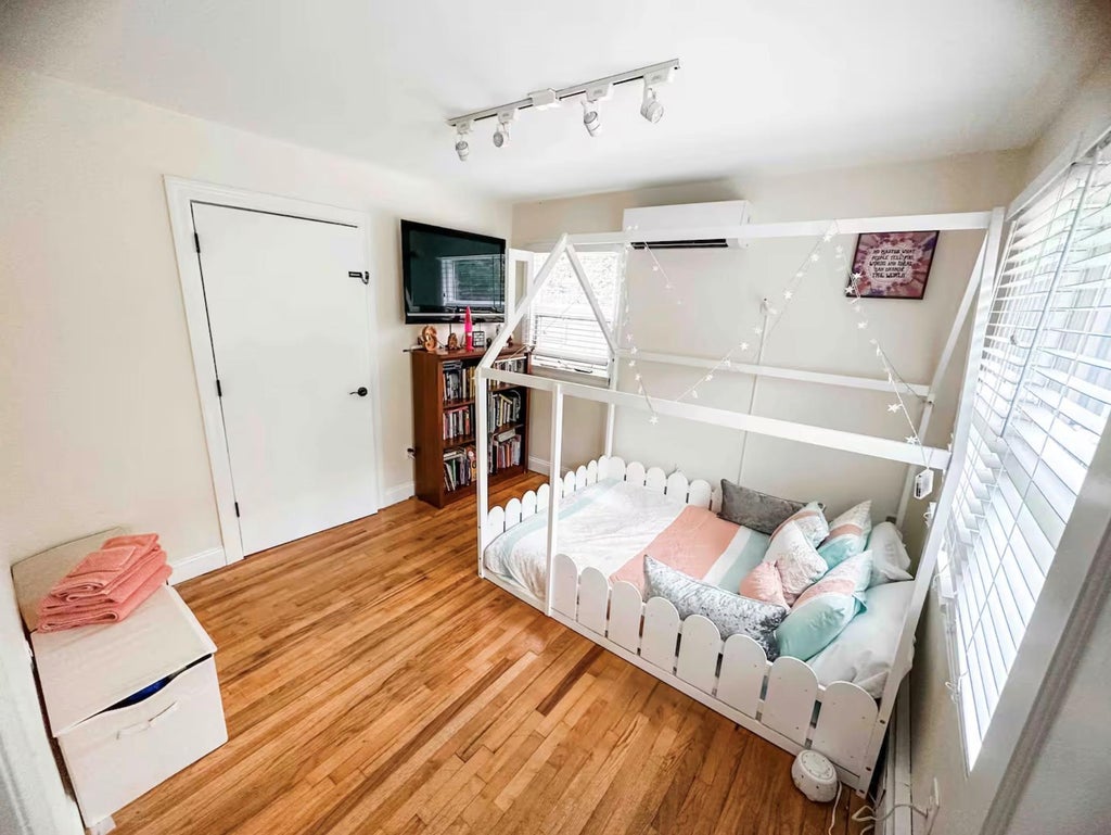 11 of 17 - 64 Clinton St., East Hampton, NY