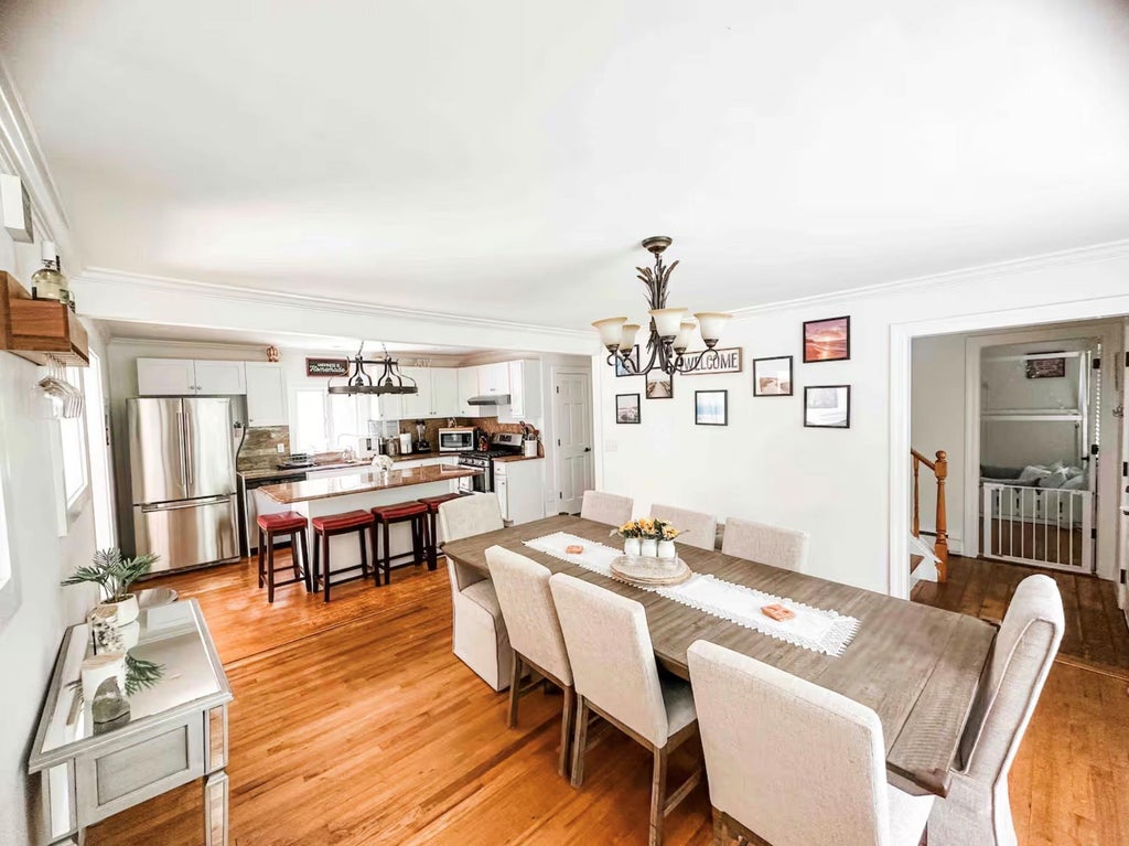 8 of 17 - 64 Clinton St., East Hampton, NY