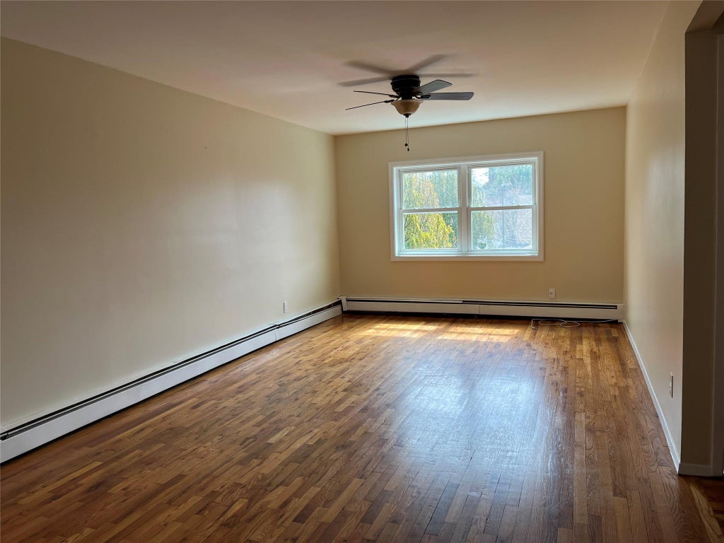 4 of 12 - 410 Jericho Turnpike # 2c, New Hyde Park, NY